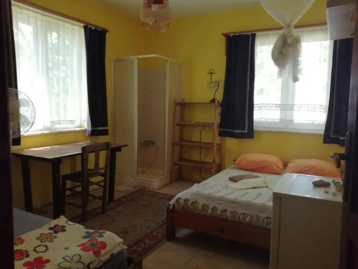 Ecer Pansiyon Kusadası Alloggio in famiglia